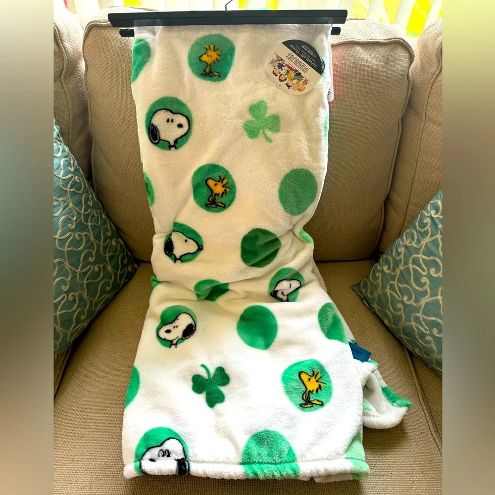 Peanuts Snoopy Plush St. Patrick’s Day Throw